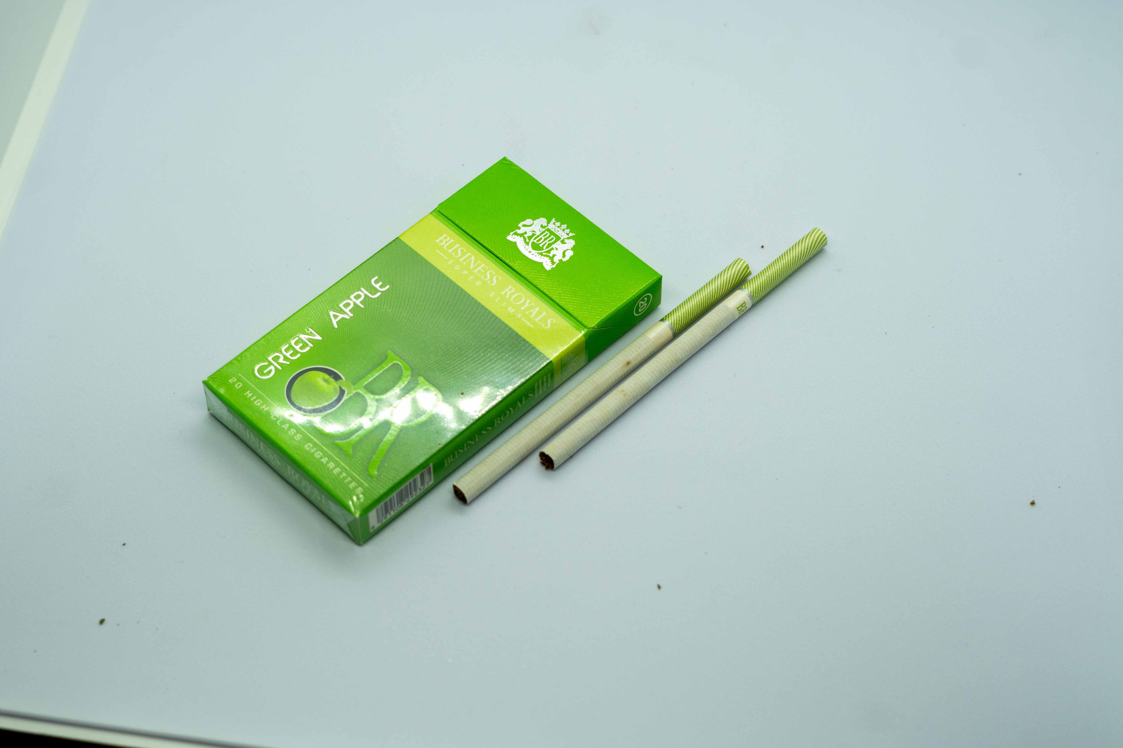 Business Royal Green apple  ( Per piece )