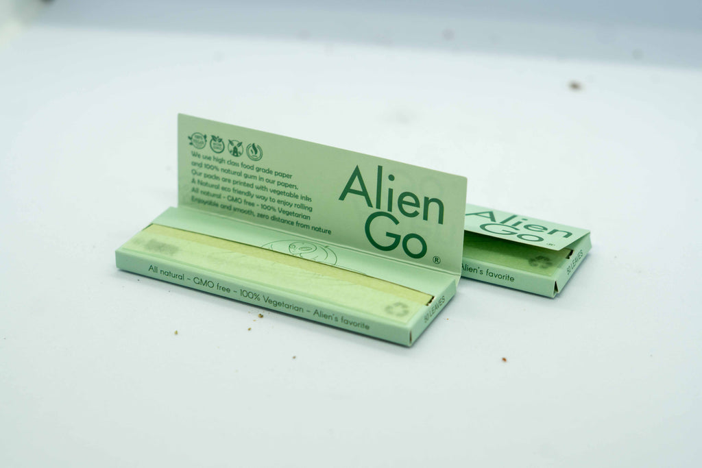 Alien Puff 1 1/4 Green Rolling Papers