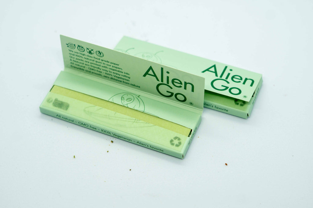 Alien Puff 1 1/4 Green Rolling Papers