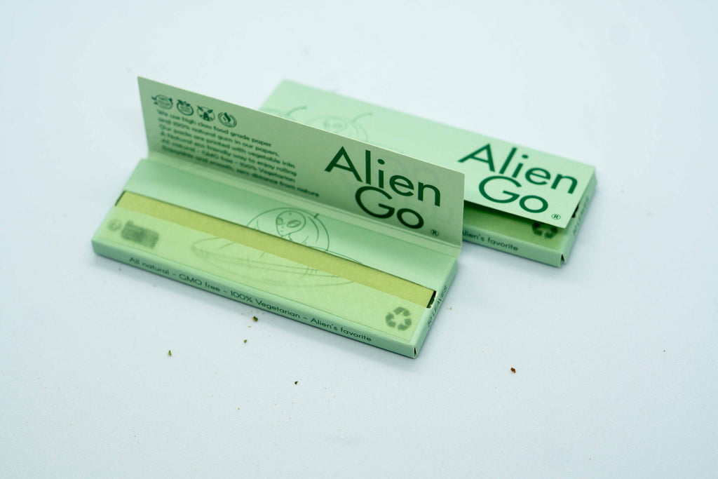 Alien Puff 1 1/4 Green Rolling Papers