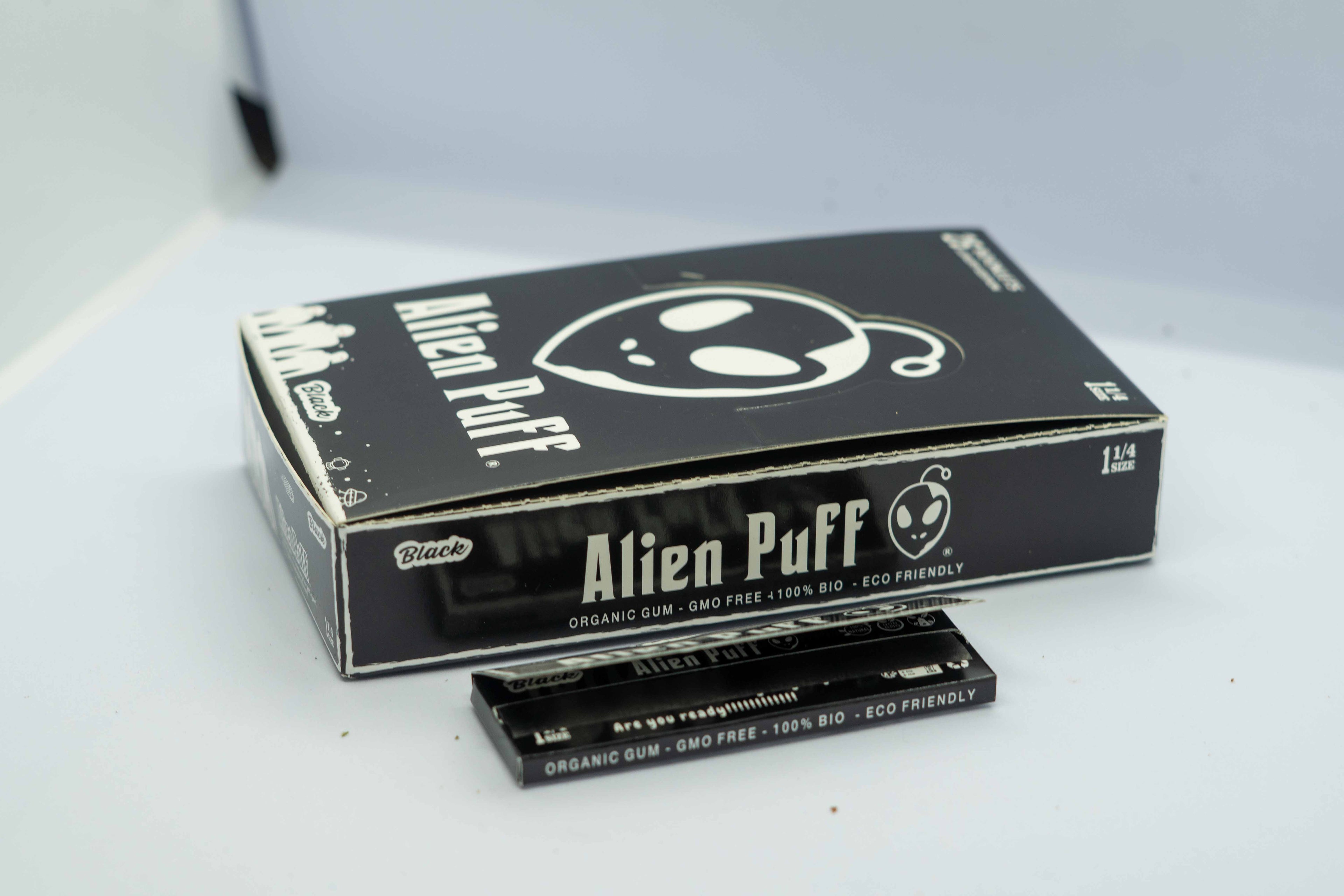Alien Go 1 1/4 Size Purple Rolling Papers