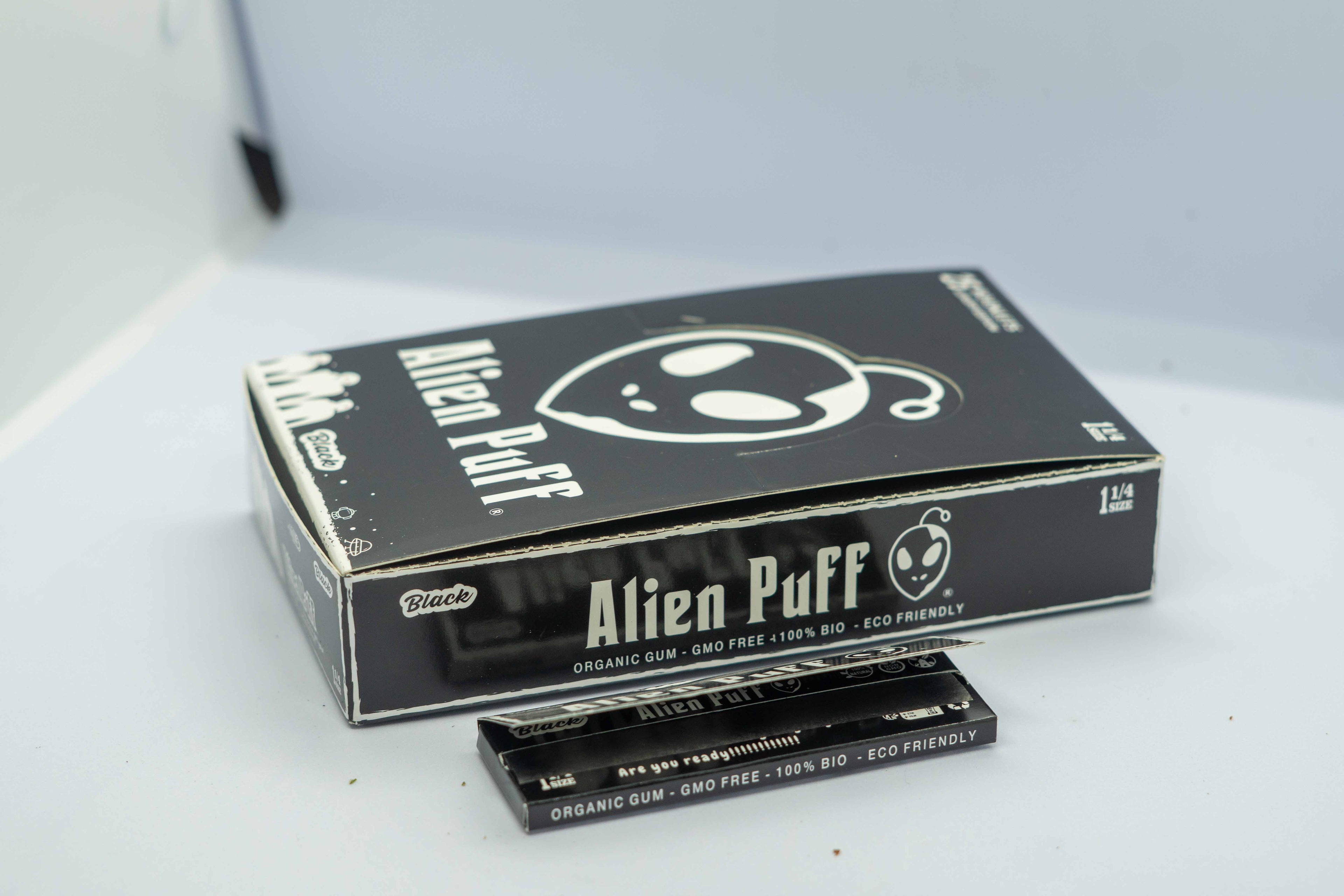 Alien Go 1 1/4 Size Purple Rolling Papers