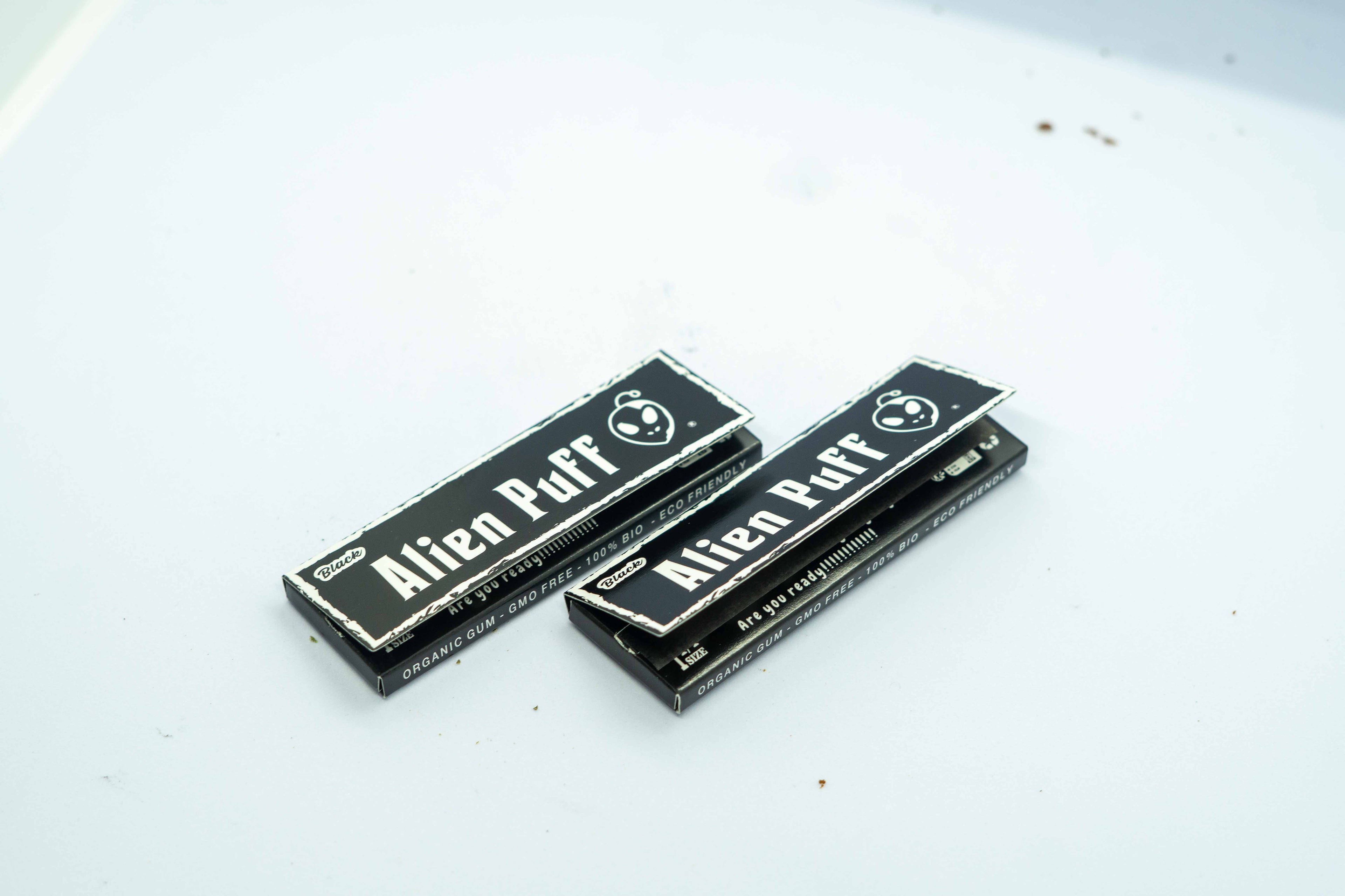 Alien Go 1 1/4 Size Purple Rolling Papers