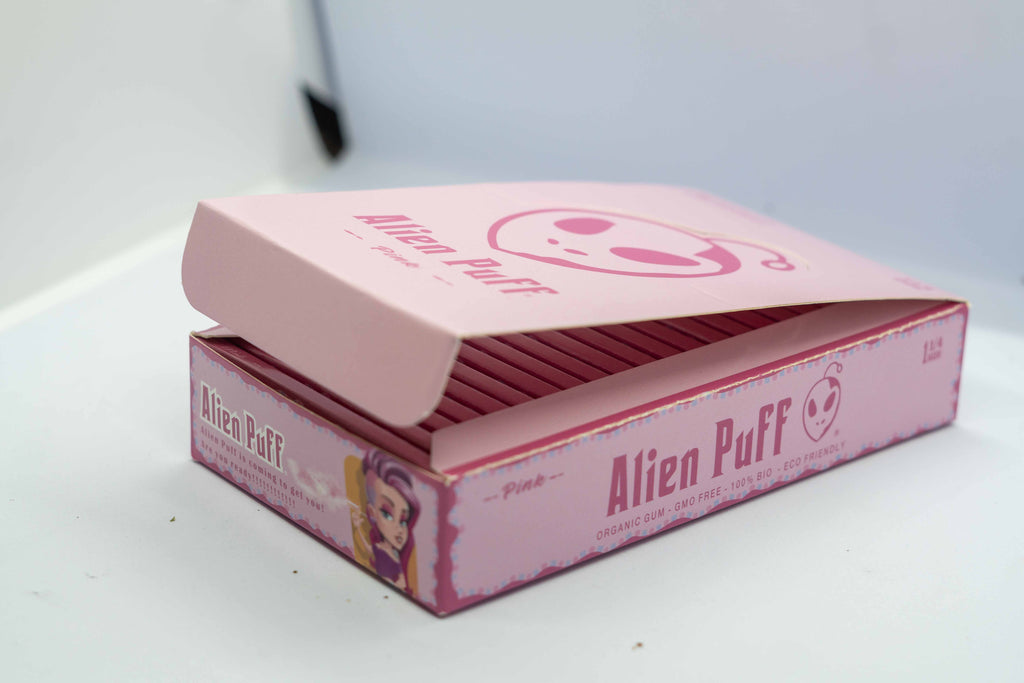 Alien Puff 1 1/4 Pink Rolling Papers