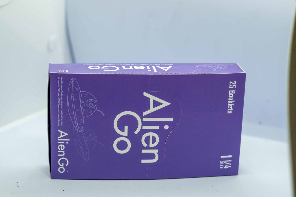 Alien Puff 1 1/4 purple Rolling Papers