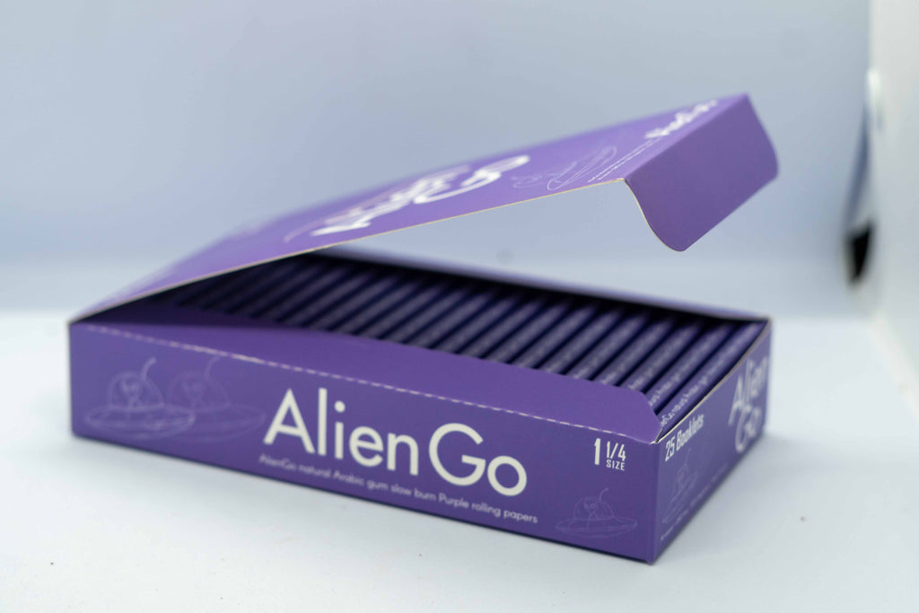Alien Puff 1 1/4 purple Rolling Papers